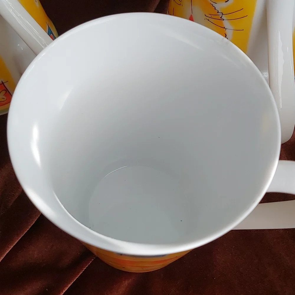 Four cat mugs - Picture 4 of 5